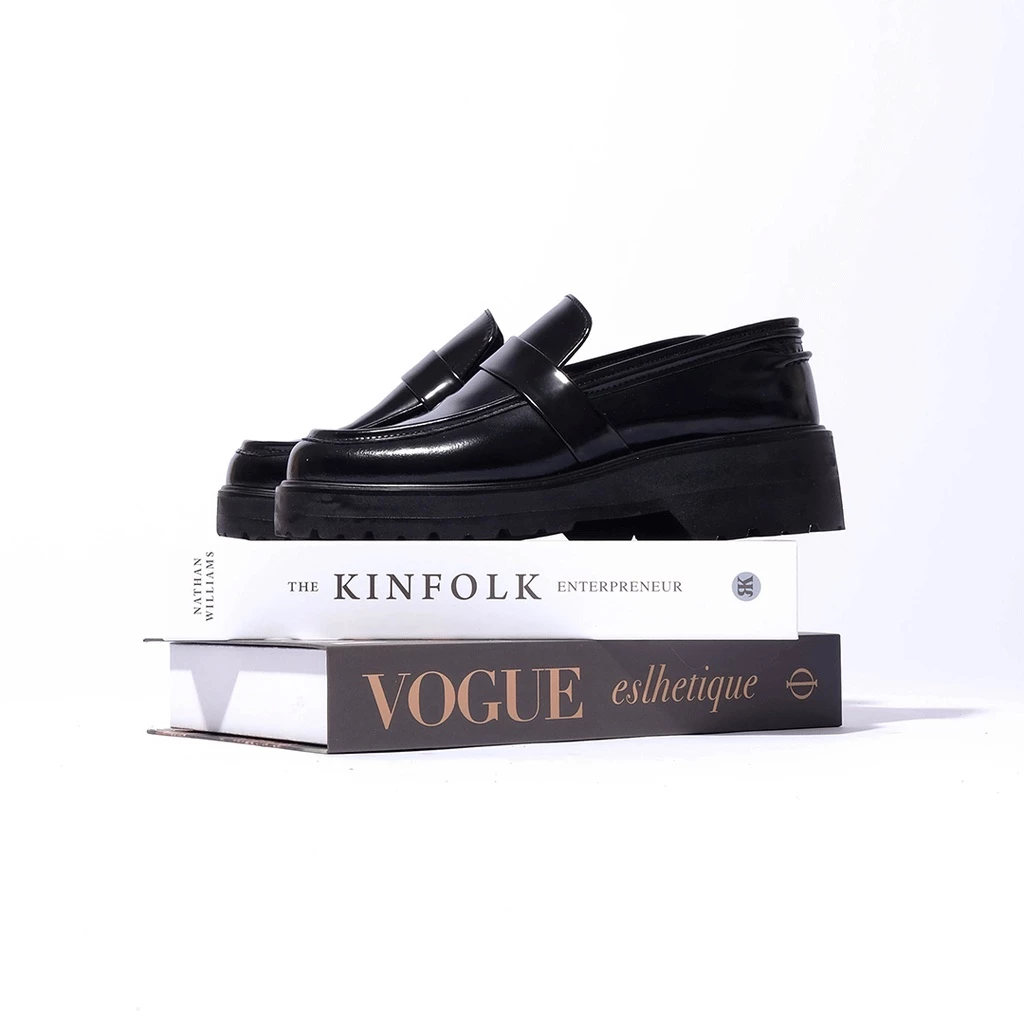 Moonlife Penny scotch II sole +5 cm. รองเท้าหนังแท้สีดำ ทรงโลฟเฟอร์