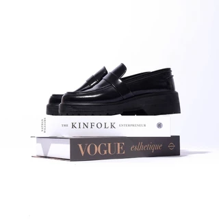 Moonlife Penny scotch II sole +5 cm. รองเท้าหนังแท้สีดำ ทรงโลฟเฟอร์