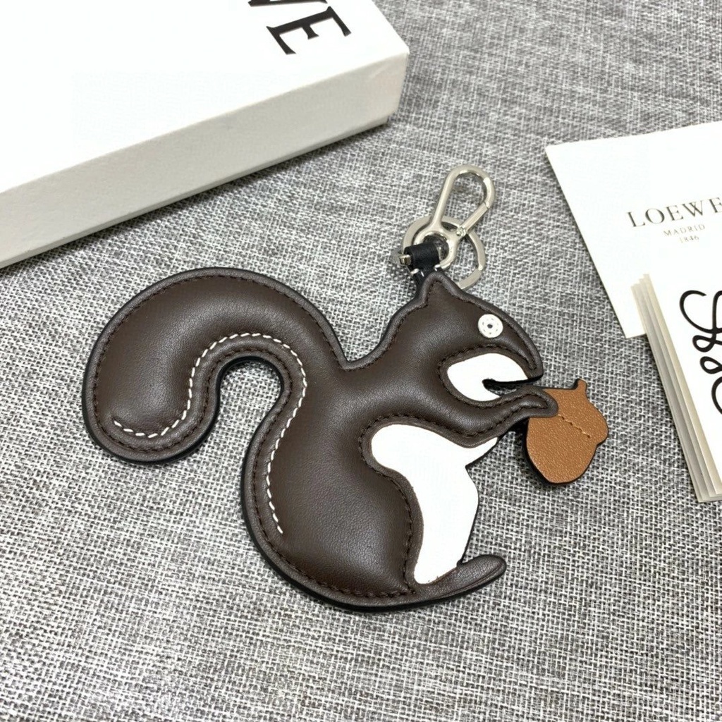 loewe-new-lady-handbags-animal-tags-squirrels-foxes-hedgehog