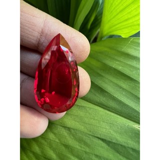 Lab Ruby pear 26x17mm- 28cts