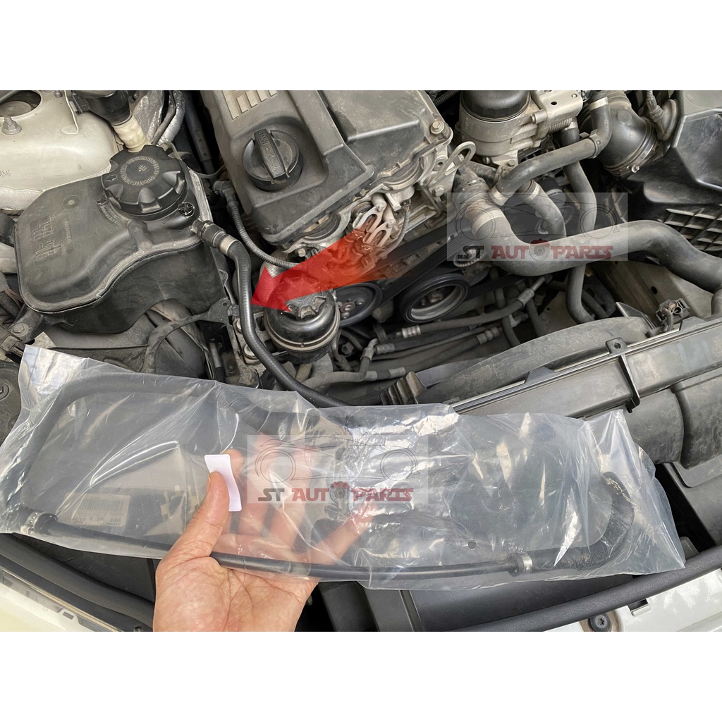 ท่อยางบนหม้อน้ำ ท่อยางหม้อน้ำด้านบน สำหรับ BMW  X1  E84  N46 N46N E90 E91 E92 E93 E88 E82