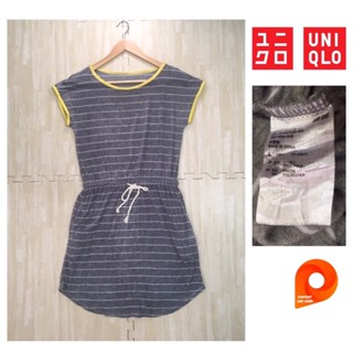 Uniqlo เดรสสีเทาลายทาง size S อก 34”-40” สภาพดี