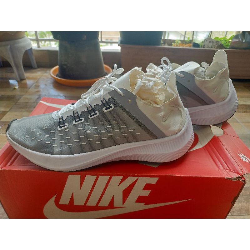 รองเท้าผ้าใบ NIKE ZOOM มือสอง สภาพ 95%