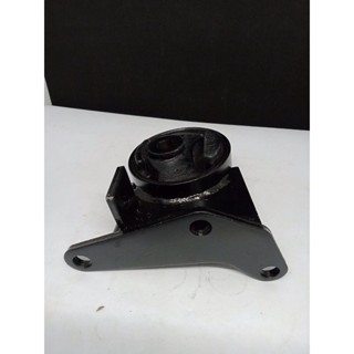 ยางแท่นเครื่อง หน้า  ด้านซ้าย Mitsubishi Forklrts S4S OEM. 91331. 30031. ราคา  1250  บาท