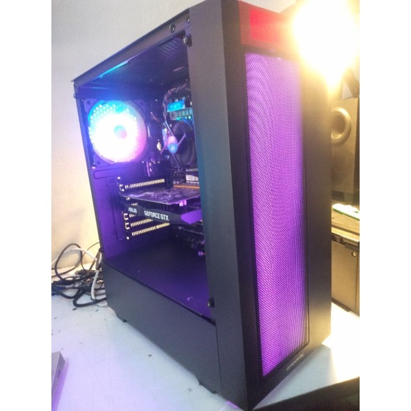 คอมเฉพาะเคส เล่นเกมGtaV fiveM ,Ark ,และอื่นๆ