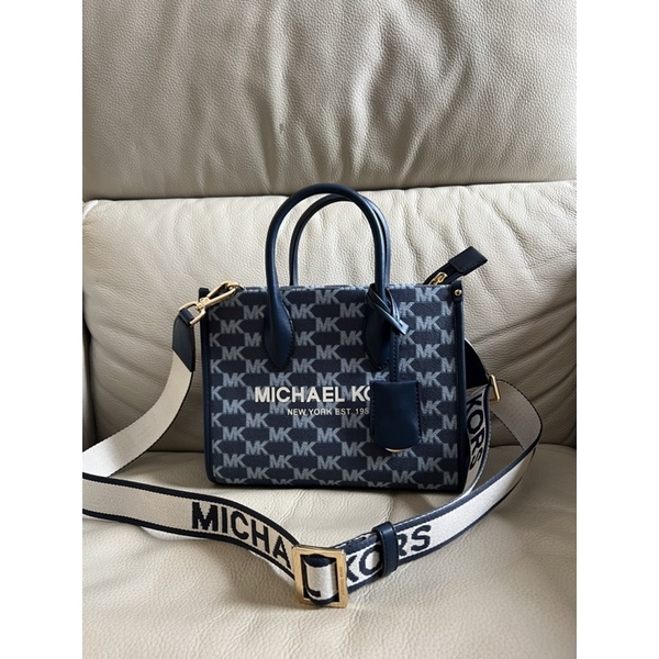 กระเป๋าถือ mk มือสอง สภาพใหม่มาก