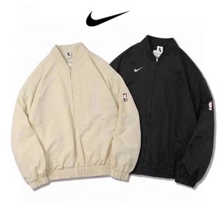 Nike×fog×nba เสื้อแจ็กเก็ตเบสบอล ปักลายโลโก้ NBA100% สไตล์สตรีท คลาสสิก อเนกประสงค์ สําหรับผู้ชาย คู่รัก