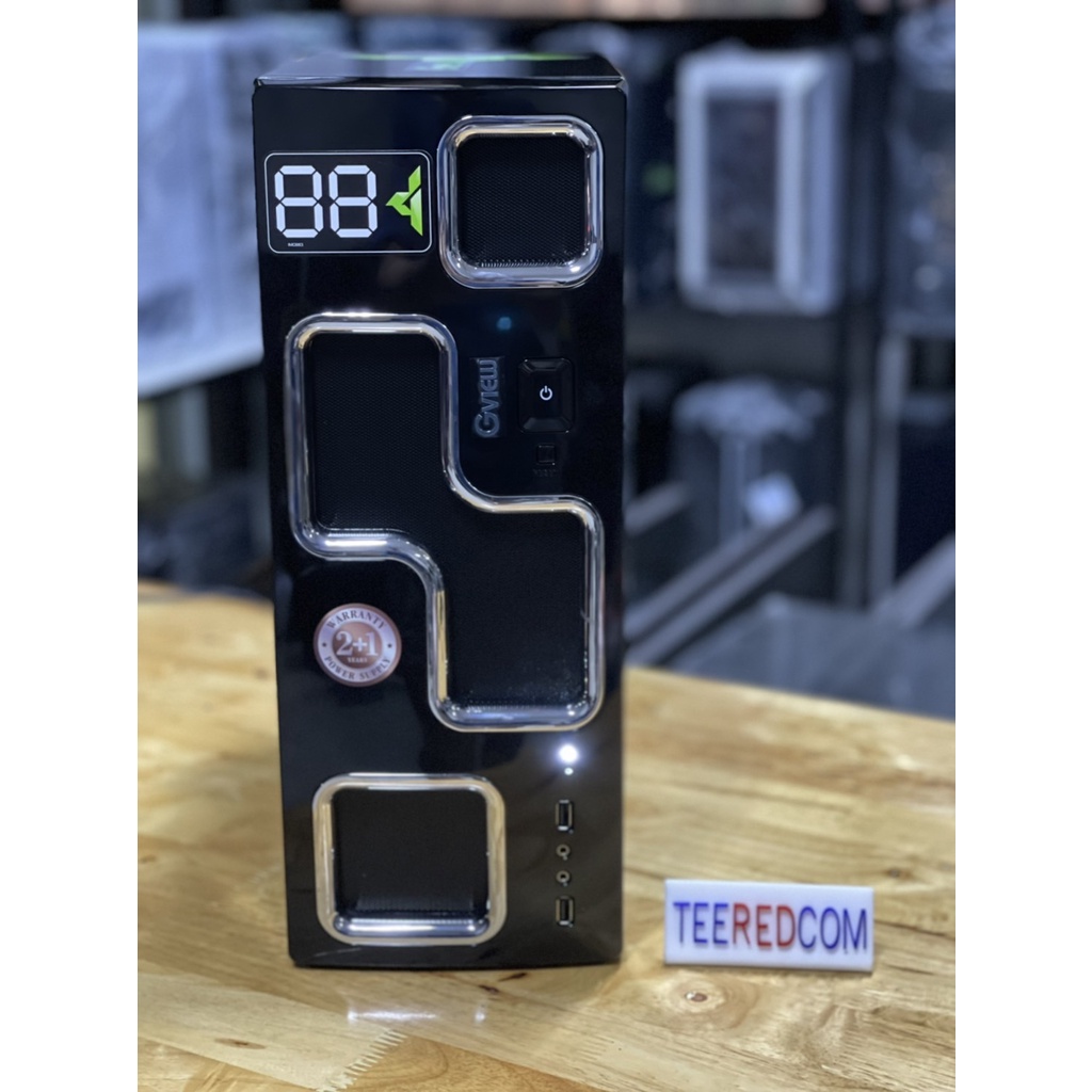 คอมเล่นเกมส์ ทํางาน ตัดต่อ เเรงๆ  CPU E5 2690 8C 16T Turbo 3.8Ghz/RAM 16GB/RX 550 4GB/ SSD M.2 Nvme 256GB