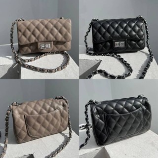 CHANEL CLASSIC CAVIAR SKIN Size 8 inch