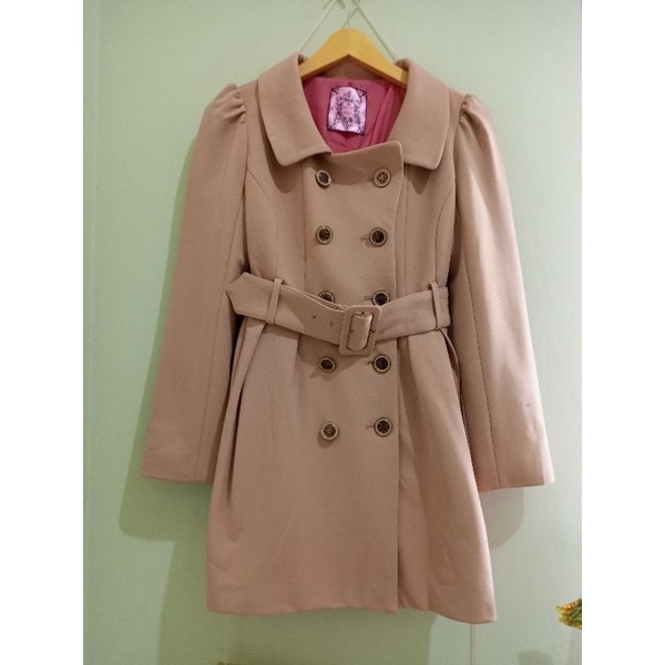 Co4t bla4zer โดยเปิดตัวน้ําผึ้ง