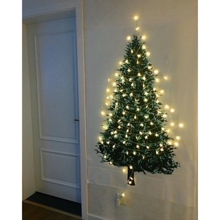 [ลด20% โค้ด”J5TPSAE”] Wall Christmas Tree ผ้าตกแต่งผนังห้อง พร้อมไฟประดับยาว10เมตร มีอุปกรณ์ติดผนังให้ด้วยน้าา (ไม่เจาะผ