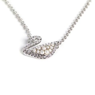 🤩สร้อยคอสวยมาก NEW Swarovski Iconic Swan Crystal &amp; Pearl Silver Necklace มุกน่ารักก