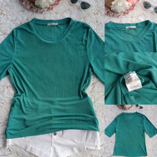 เสื้อยืด le Lis สีเขียว size M-L