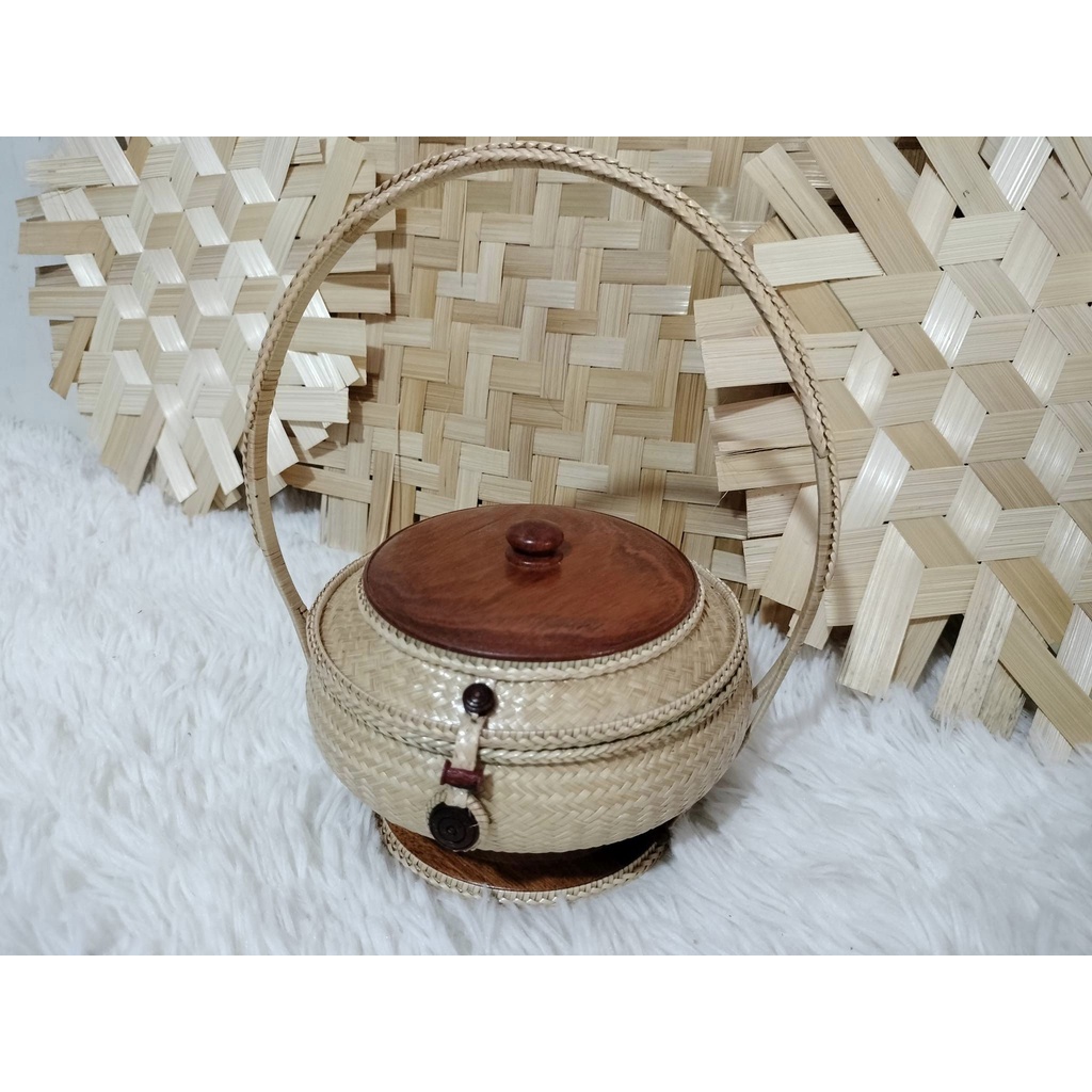 กระติ๊บข้าวลาว กระติ๊บเงินกระติ๊บคำ ขนาด6x6นิ้ว งานไม้ไผ่ ฝาไม้สัก มีสองแบบให้เลือก