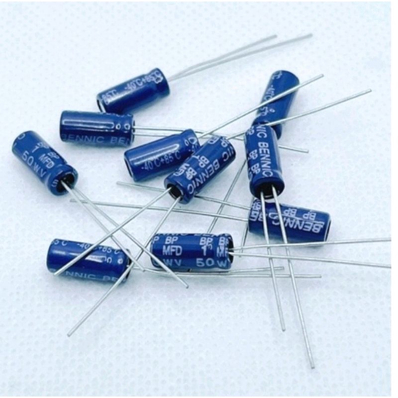 Capacitor ยี่ห้อ Bennic ค่า 1uF/50V. BP ไม่มีขั้ว สีน้ำเงิน( จำนวน 10 ตัว )​
