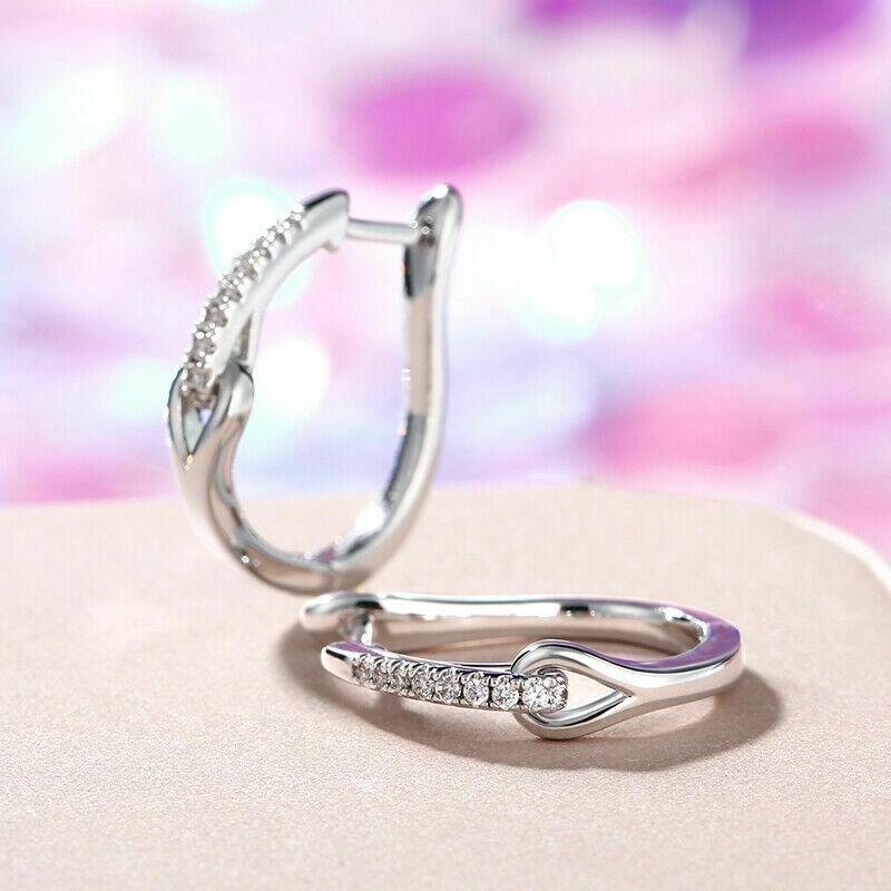 925 เงินสเตอร์ลิง Chic ต่างหูห่วงผู้หญิงสีเงินเงาสีขาว Cubic Zircon แฟชั่น U รูปต่างหูสําหรับหมั้นเครื่องประดับงานแต่งงาน