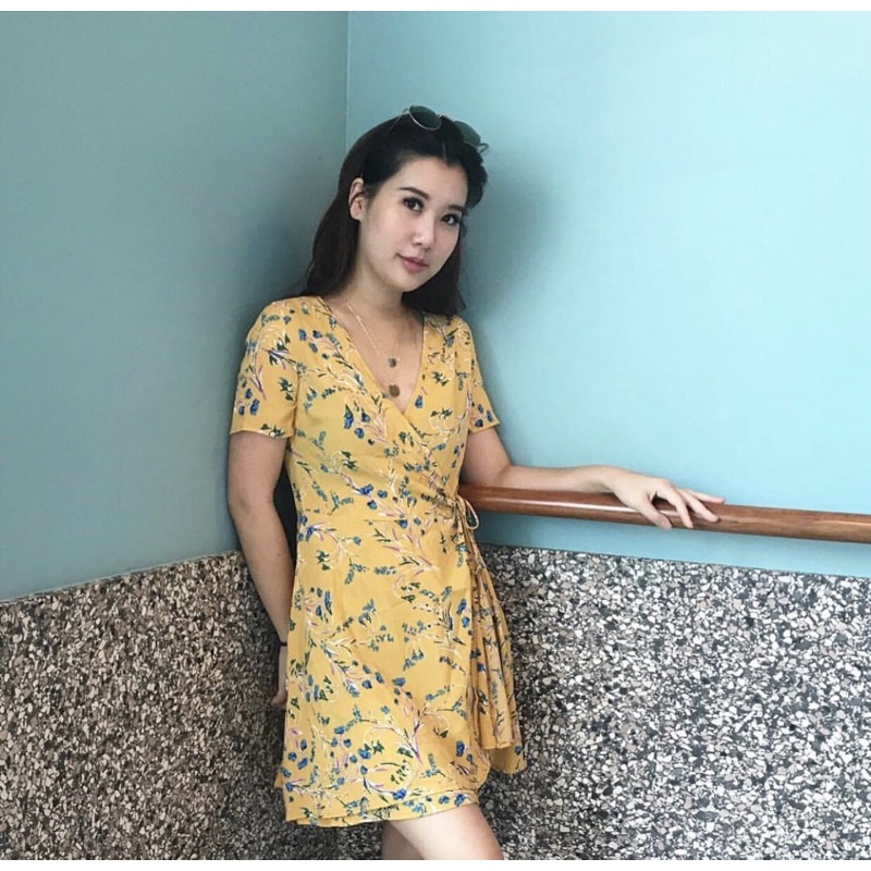 bumble bee wrap dress