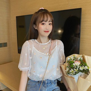 【RicoGirl】 *พร้อมส่ง*  เซ็ต 2 ชิ้น เสื้อคอกลมซีทรู ลายดอกเดซี่ มาพร้อมสายเดี่ยวตัวใน #820 เสื้อ เสื้อผู้หญิง เสื้อแฟชั่น