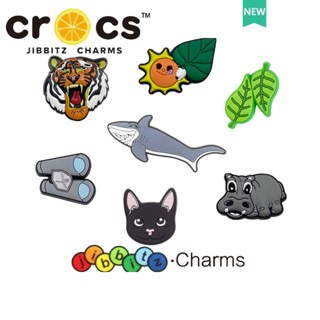 jibbitz crocs ของแทั รูปสัตว์ รองเท้า ดอกไม้ รูรองเท้า อุปกรณ์เสริม กล่องเสือ ม้า ฉลาม jibbitz สําหรับ crocs