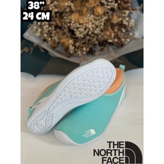 รองเท้า The North Face มือสองของแท้