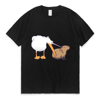 คาปิบาร่า Pelican พยายามกิน Capybara ตลกน่ารัก T เสื้อผู้ชายผู้หญิง Kawaii Graphic ขนาดใหญ่สั้นแขนเสื้อ Tee เสื้อยืดสีดำ