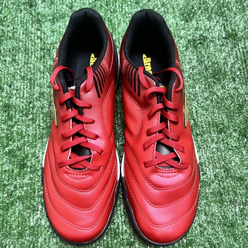 Breaker รองเท้าฟุตซอล