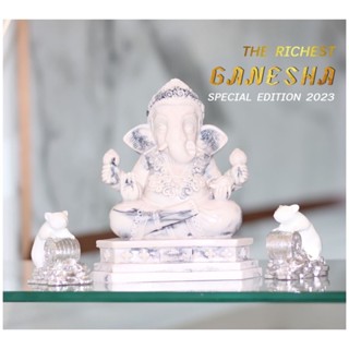 พระพิฆเนศมหาเศรษฐี สีหินอ่อน ลิมิเต็ด พร้อมหนูขาวเล็ก 1 คู่ [ The Richest Ganesha ] ปีใหม่ 2566 เทพผู้บันดาลความสำเร็จ