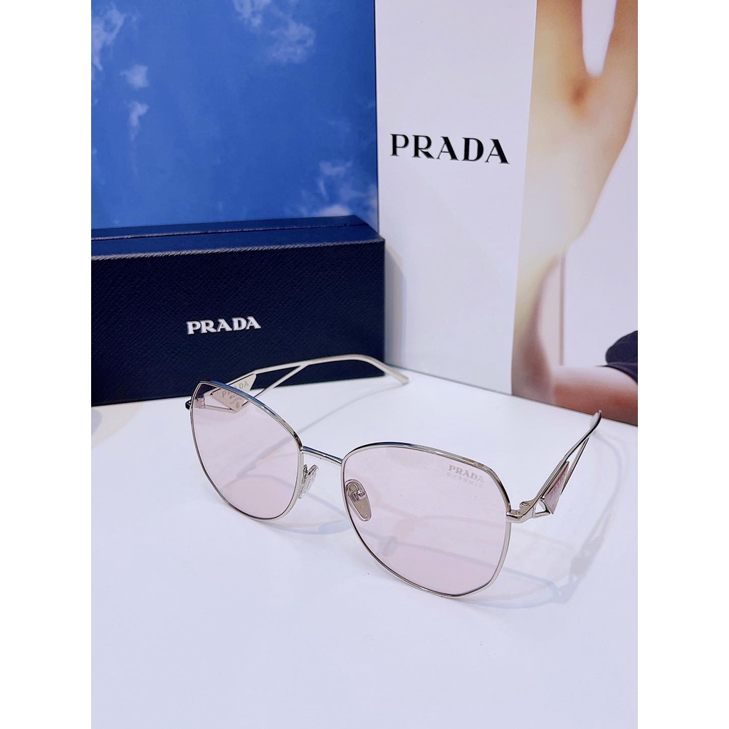 แว่นตา PRADA สีชมพูสุดน่ารัก
