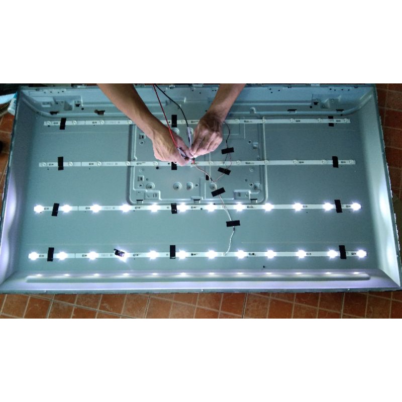 หลอดแบล็คไลท์  ACONATIC รุ่น 55RS541AN 1 ชุด มือสอง