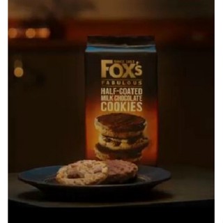 Foxs Half Coated Milk Chocolate Cookies 175g.