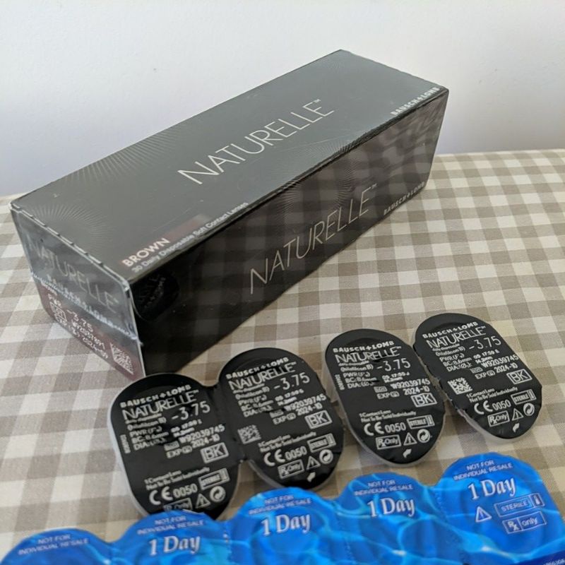 ส่งต่อ คอนแทคเลนส์ รายวัน Baush & Lomb สีน้ำตาล สายตาสั้น -3.75  สายตาเปลี่ยนเลยต้องขอส่งต่อค่ะ EXP 