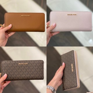 MICHAEL KORS Large Logo Continental Wallet Style กระเป๋าสตางค์ซิปรอบใบยาว