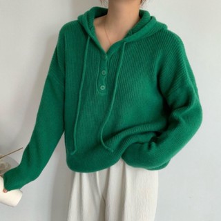 Holly hoodie knit sweater ใส่โค้ด SAYASEP1 ลด 100.-  ขั้นต่ำ 500.-