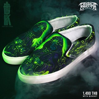 รองเท้า slip on Freaka ลาย Death taker