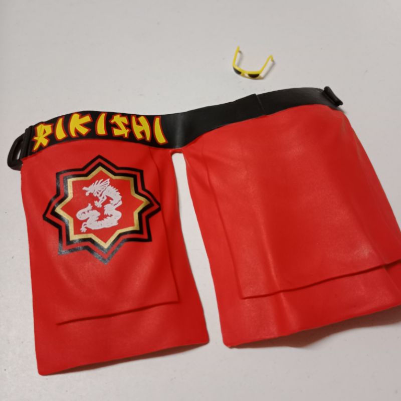 Mattel WWE Rikishi ผ้าซิ่นทางเข้าพร้อมแว่นกันแดดอุปกรณ์เสริมแบบหลวมสําหรับฟิกเกอร์มวยปล้ําขนาด 6 นิ้