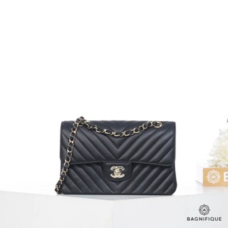 CHANEL CLASSIC 9 BLACK CHEVRON SHW