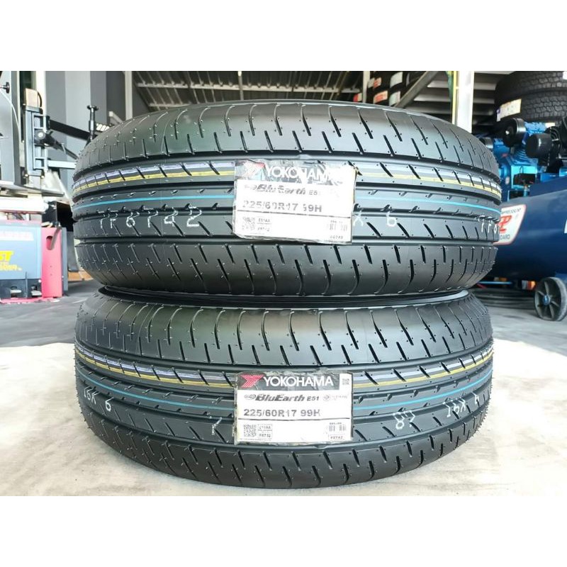 *** มีแค่ 2 เส้นค่ะ ***ยางใหม่ค้างปี 225/60R17 Yokohama BluEarth E51(Made in Japan)ผลิตปี 2019 จัดส่