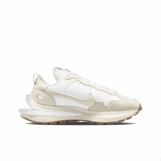 ของแท้ 100%  sacai X  Nike VaporWaffle “White and Gum”