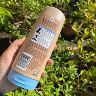 ☃️❄️Jergens Natural Glow Wet Skin Moisturizer 221 ml☃️❄️
