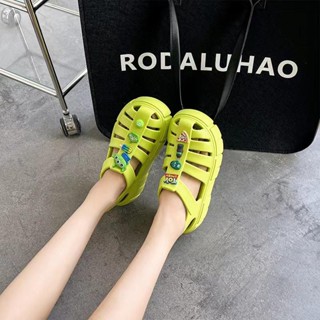 รองเท้าหัวแตะหัวโตสุดฮิต แบบหัวสาน toy story