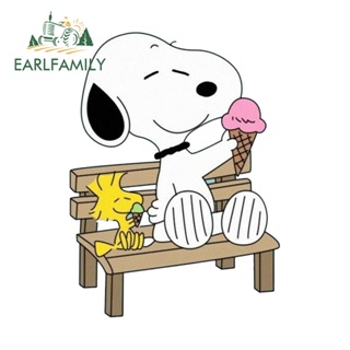 Earlfamily สติกเกอร์ไวนิล ลายการ์ตูน Snoopy กันน้ํา สําหรับติดตกแต่งหน้าต่างรถยนต์ 13 ซม. x 9.6 ซม.