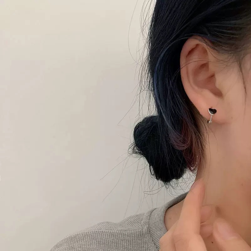 Roselife ต่างหูห่วงเงิน S925 ทรงกลม ลายหัวใจ สีดํา สไตล์เกาหลี เครื่องประดับแฟชั่น สําหรับผู้หญิง 1 คู่