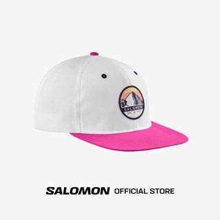 SALOMON TRUCKER FLAT CAP หมวกออกกำลังกาย สี WHITE/FUCHSIA RED