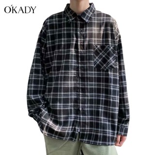 OKADY เสื้อเชิ้ตผู้ชายแฟชั่นเกาหลีลายสก๊อตแขนยาวเสื้อเชิ้ตหลวมปกลำลองคู่รักรุ่นเรโทรอินท็อปโค้ท