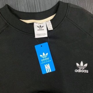 เสื้อคอกลม ขนาดเล็ก ลายโลโก้ ADIDAS สีขาว สีดํา