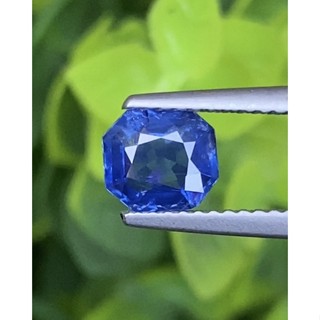 ไพลิน (Blue Sapphire) 1.20 กะรัต (Cts.) สีพิเศษ คอนฟลาวเวอร์ บลู (Cornflower Blue) พร้อมใบเซอร์ พลอยแท้ อัญมณีมงคลประจํา