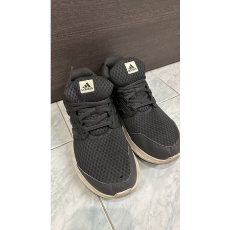 รองเท้าอาดิดาส adidas cloudfoam สีดำ ของแท้ **มือสอง** UK7.5/US8 41.1/3