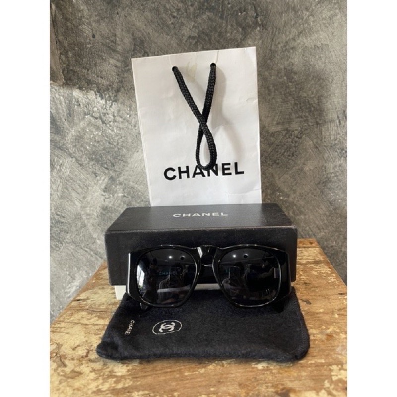 แว่นกันแดดชาแนล ของแท้ 100%  Chanel glasses มือสอง