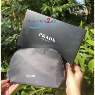 กระเป๋าผ้าสกรีนลาย พราด้า PRADA สีดำซิปบน  ป้ายคิง พาวเวอร์