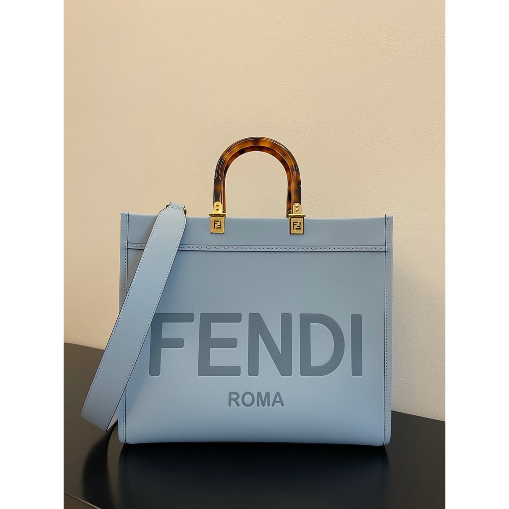 FENDI ฟินดี้ คุณผู้หญิง ROMA ความดัน ขนาดกลาง กระเป๋าถือ TOTE กระเป๋าแฟชั่น